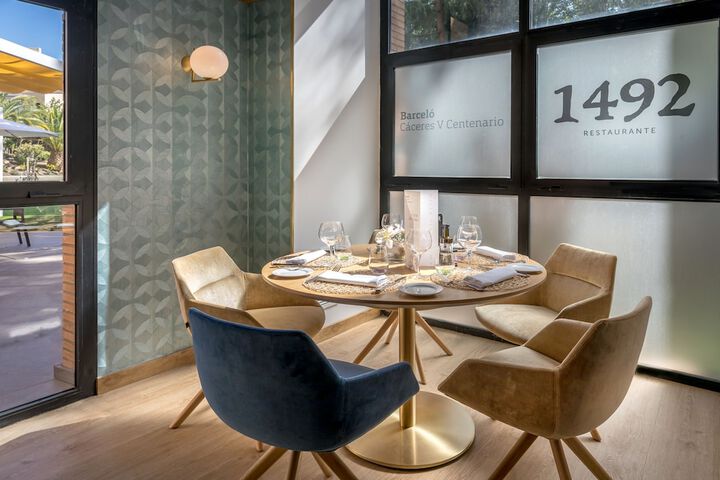 Dining 46 of 74