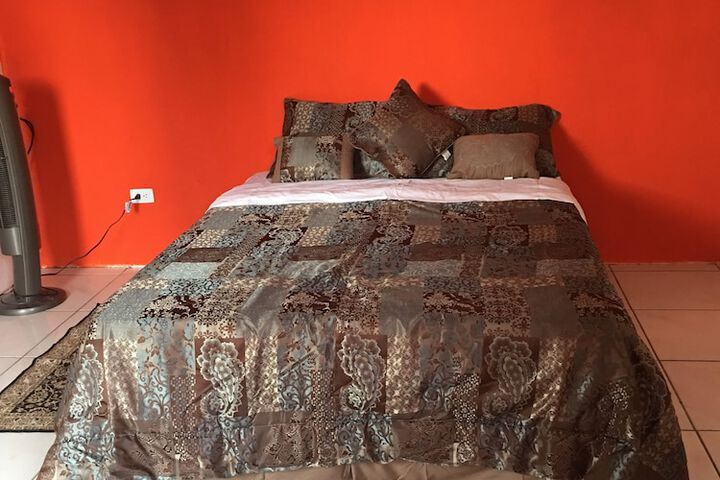 Room 4 of 71