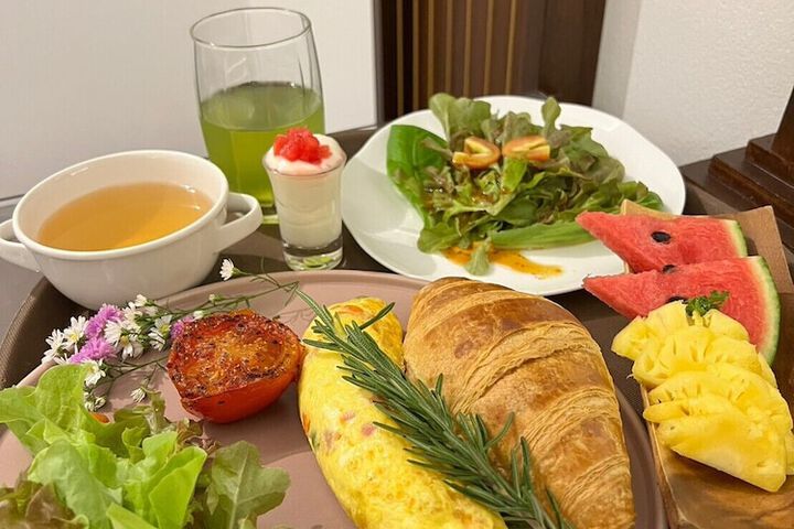 Breakfast/Coffee Service 83 of 110