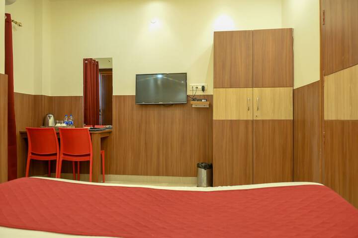 Room 53 of 94