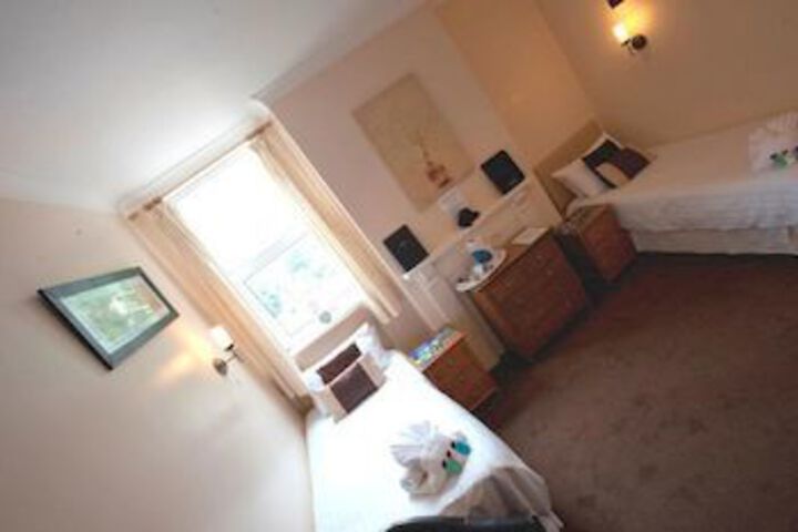 Room 11 of 23
