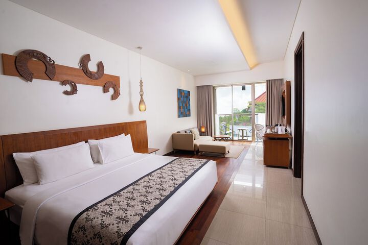 Room 28 of 153