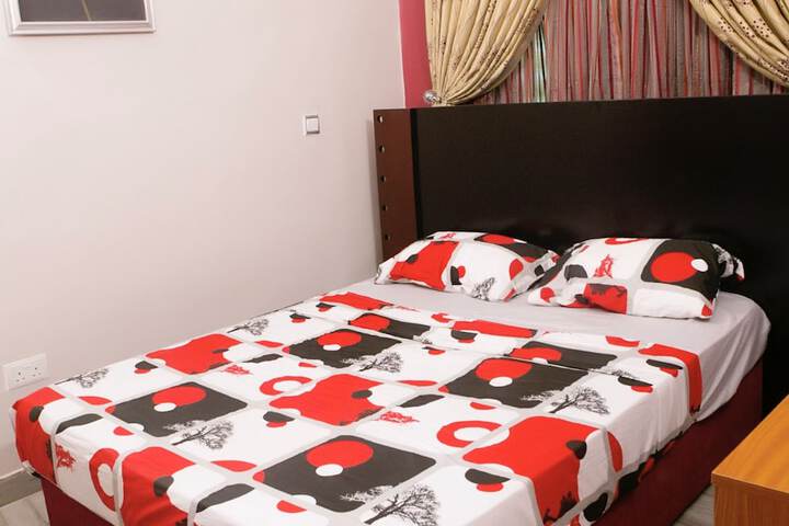 Room 3 of 38