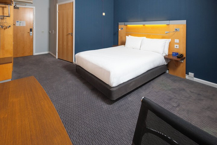 Room 11 of 58