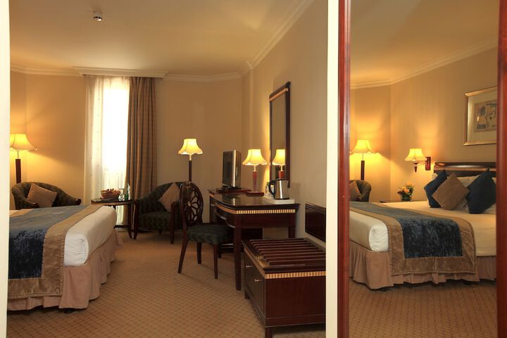 Room 14 of 39
