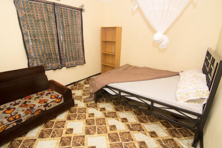 Room 5 of 23