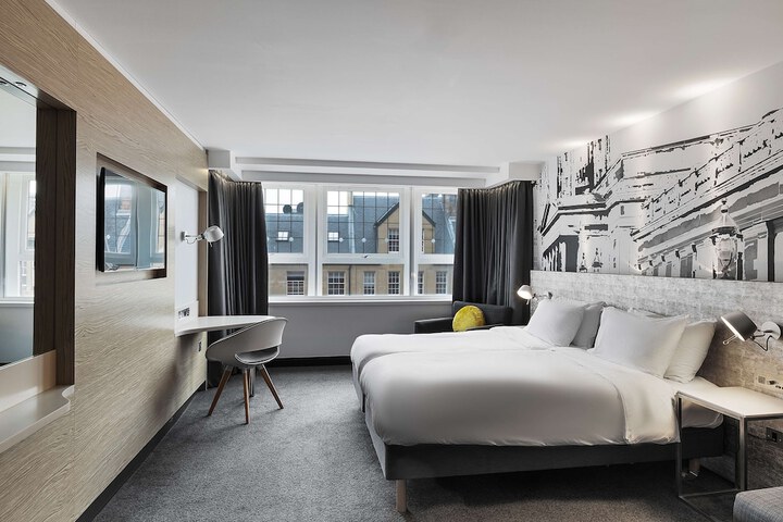 Room 53 of 134