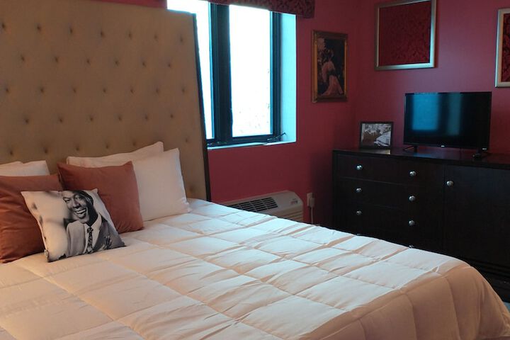 Room 12 of 21