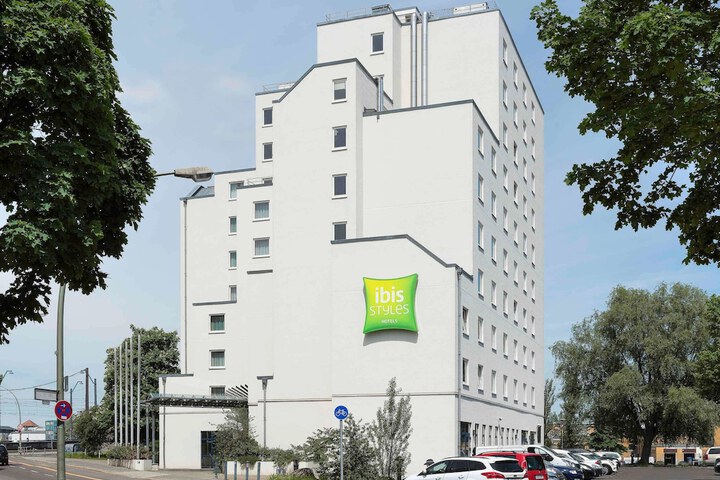 Hotel 67 of 71