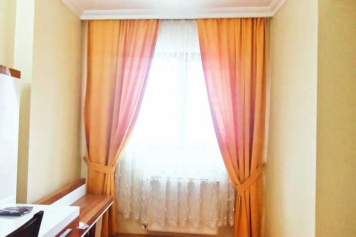 Room 9 of 69