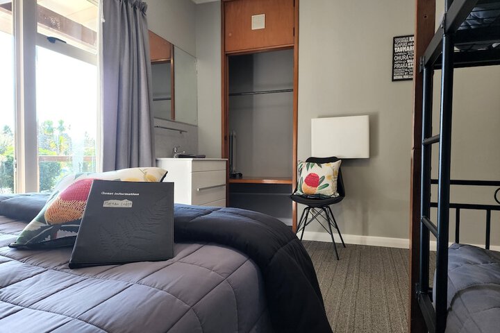 Room 17 of 156
