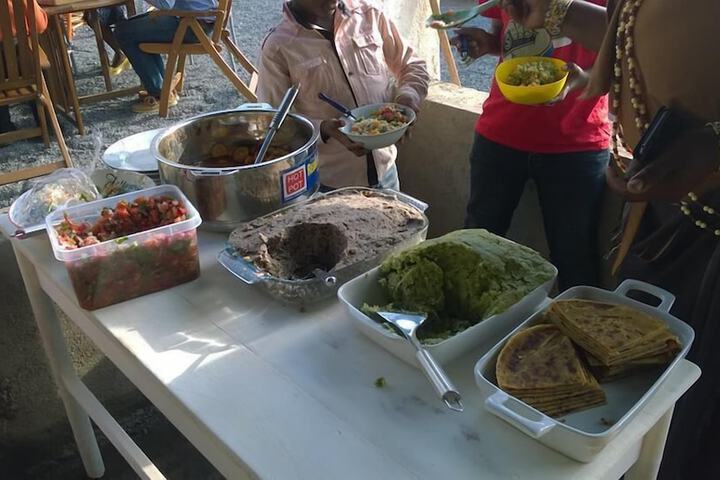 Dining 2 of 7