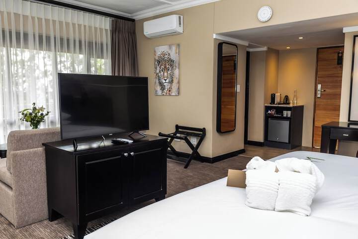 Room 13 of 118