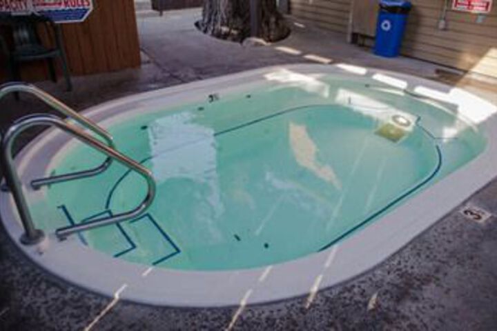 Pool 17 of 20
