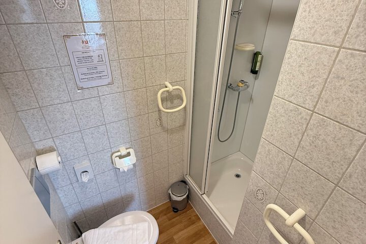 Room 55 of 163