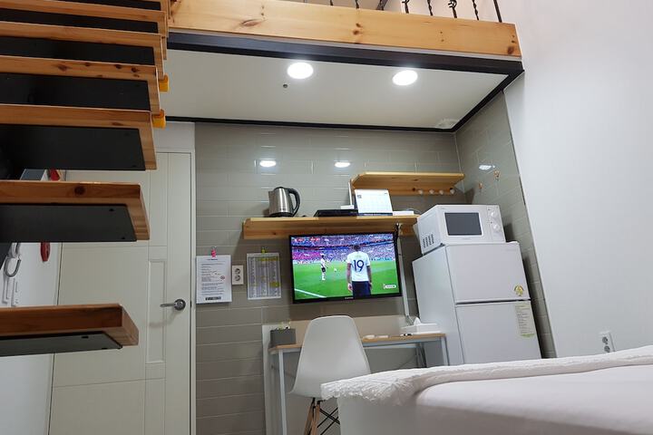 Room 21 of 39