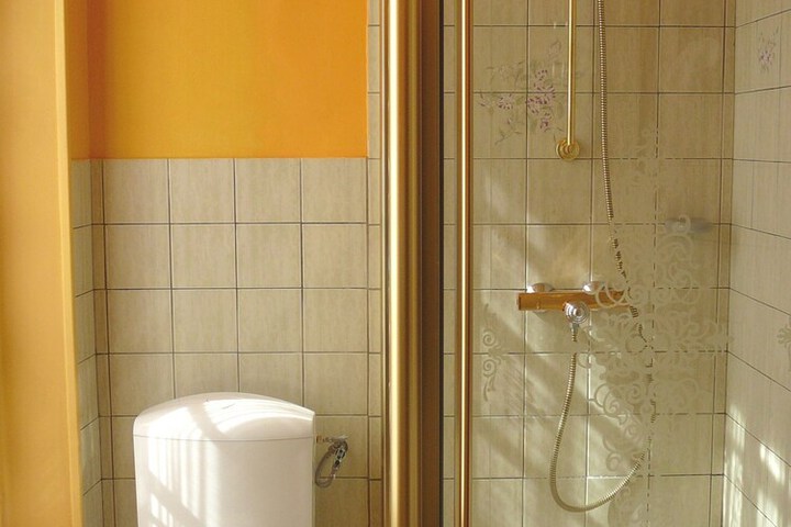 Room 26 of 46