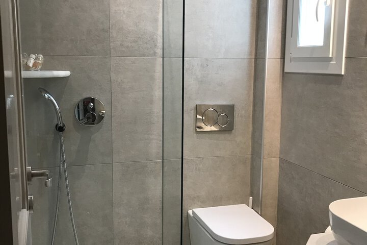 Room 34 of 39