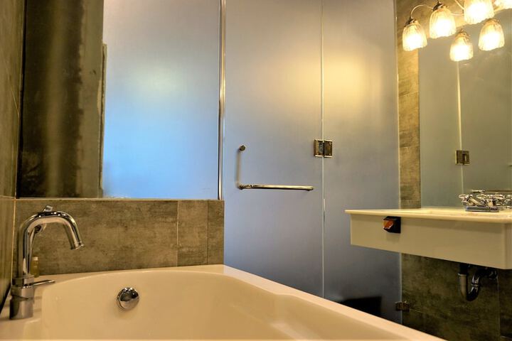 Room 62 of 117