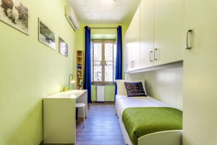 Room 17 of 26