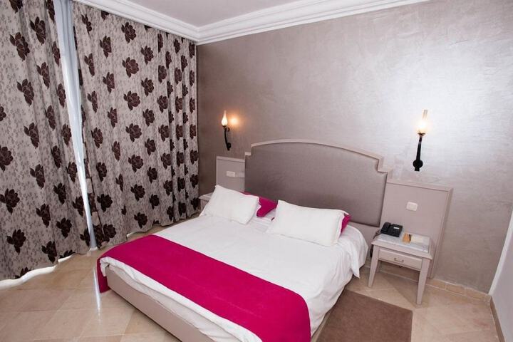 Room 10 of 31
