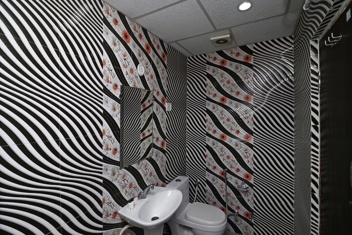 Room 17 of 39