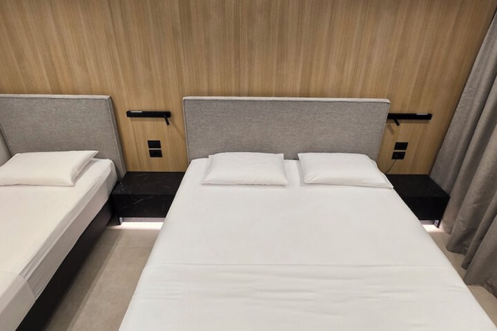 Room 8 of 91