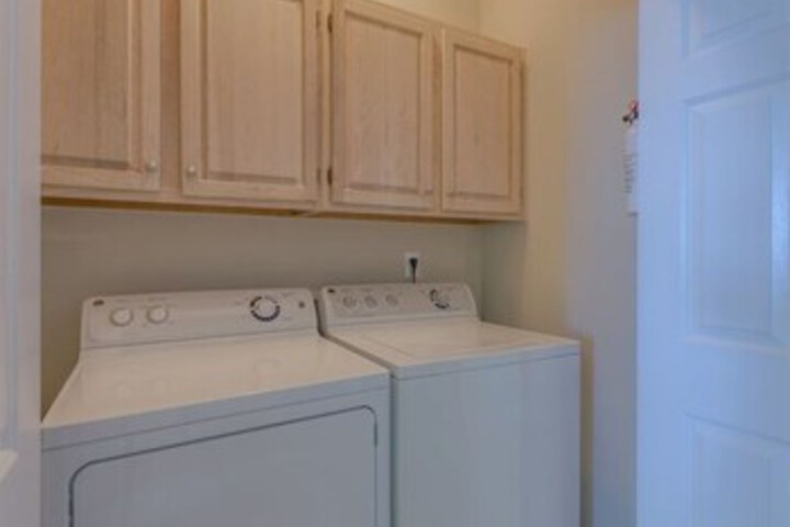 Laundry 18 of 34