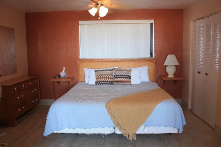 Room 6 of 62