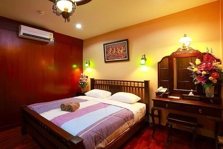 Room 32 of 95