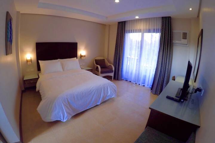 Room 8 of 68