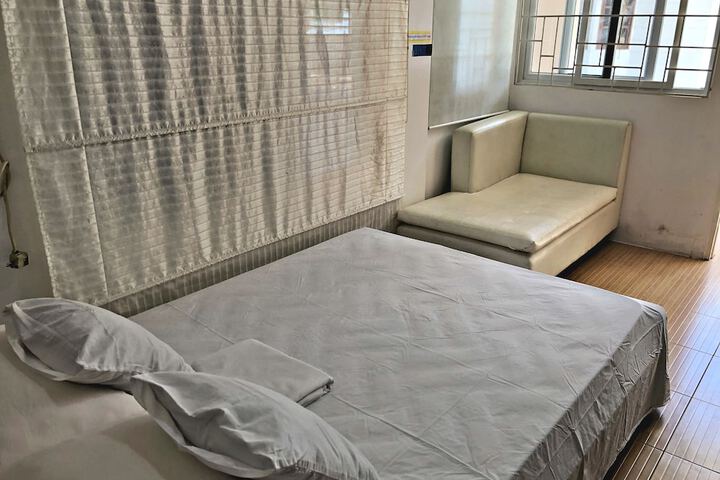 Room 34 of 43