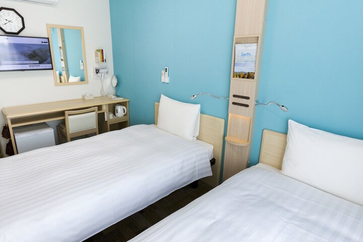Room 15 of 51