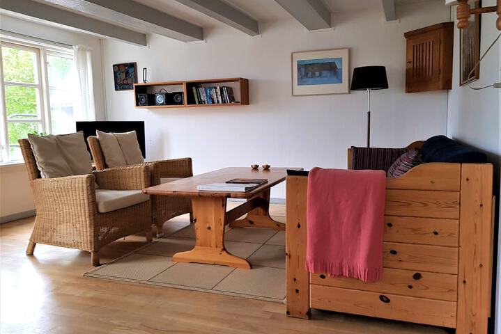 Room 43 of 93
