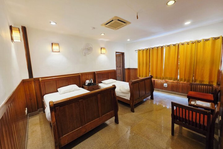 Room 42 of 181