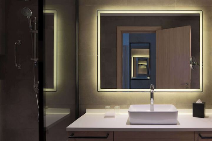 Room 40 of 87