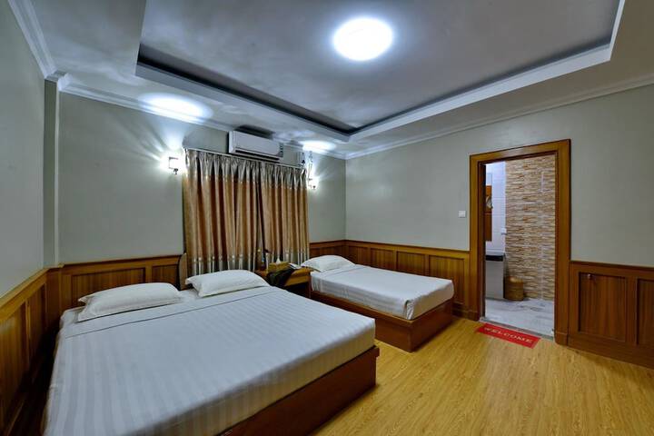 Room 16 of 40