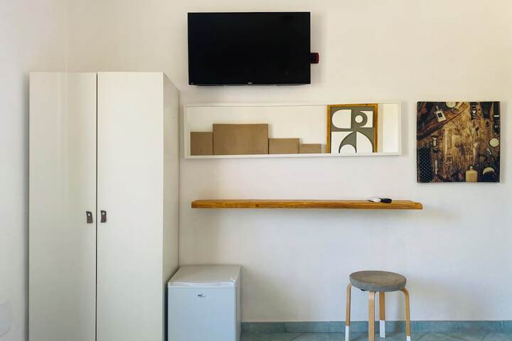 Room 32 of 104