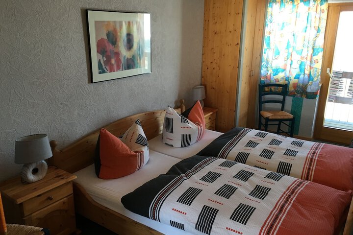 Room 10 of 39