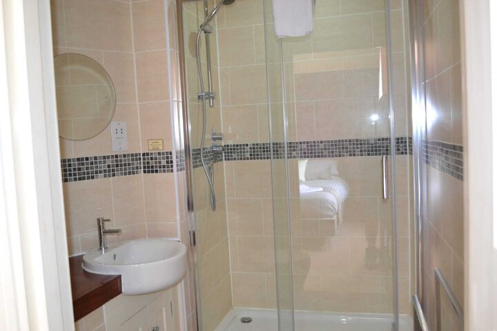 Room 2 of 21