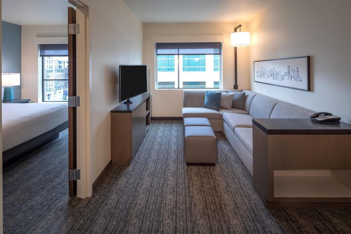 Room 15 of 68