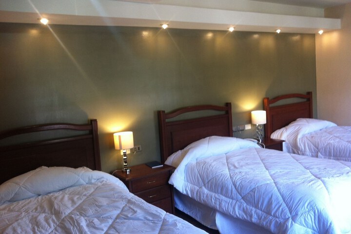 Room 3 of 33