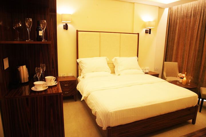 Room 16 of 35