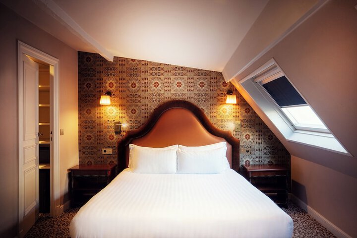 Room 20 of 49