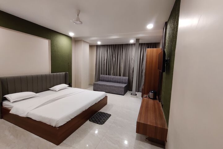 Room 10 of 22