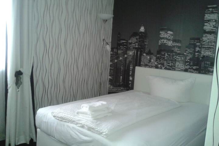 Room 10 of 54