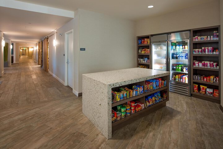 Entrance & Lobby