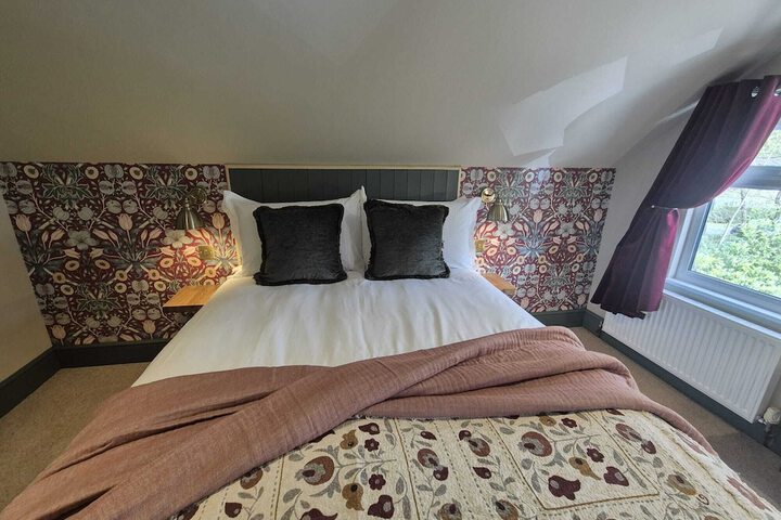 Room 16 of 35