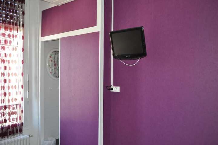 Room 32 of 59
