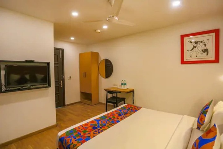 Room 7 of 20